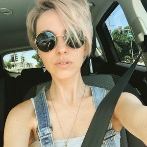 Meet your Posher, Emily